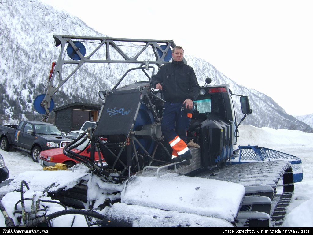 TRYKK FOR � LUKKE VINDUET