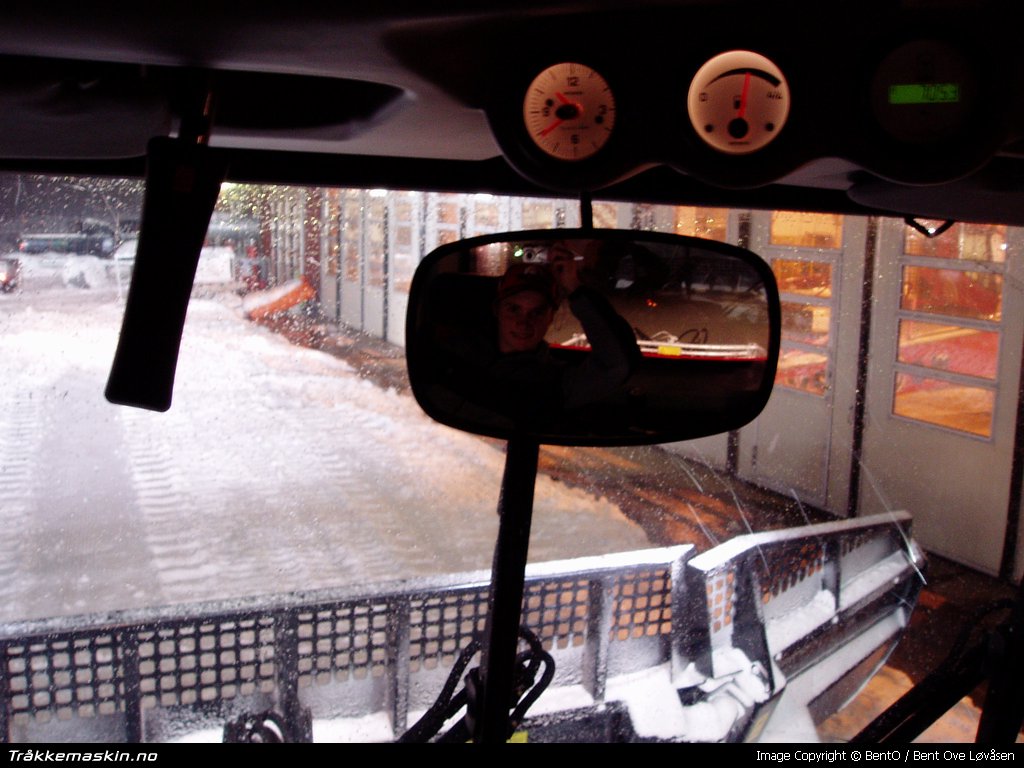 TRYKK FOR � LUKKE VINDUET