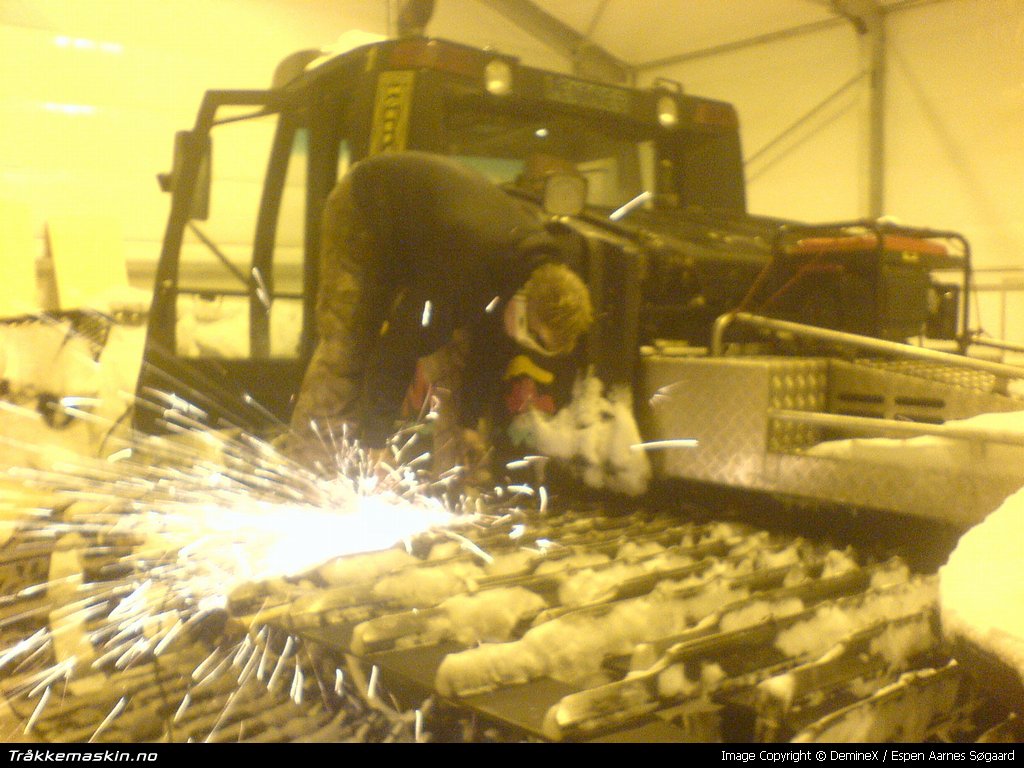 TRYKK FOR � LUKKE VINDUET