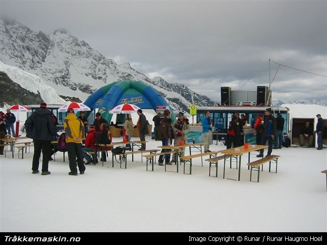 TRYKK FOR � LUKKE VINDUET