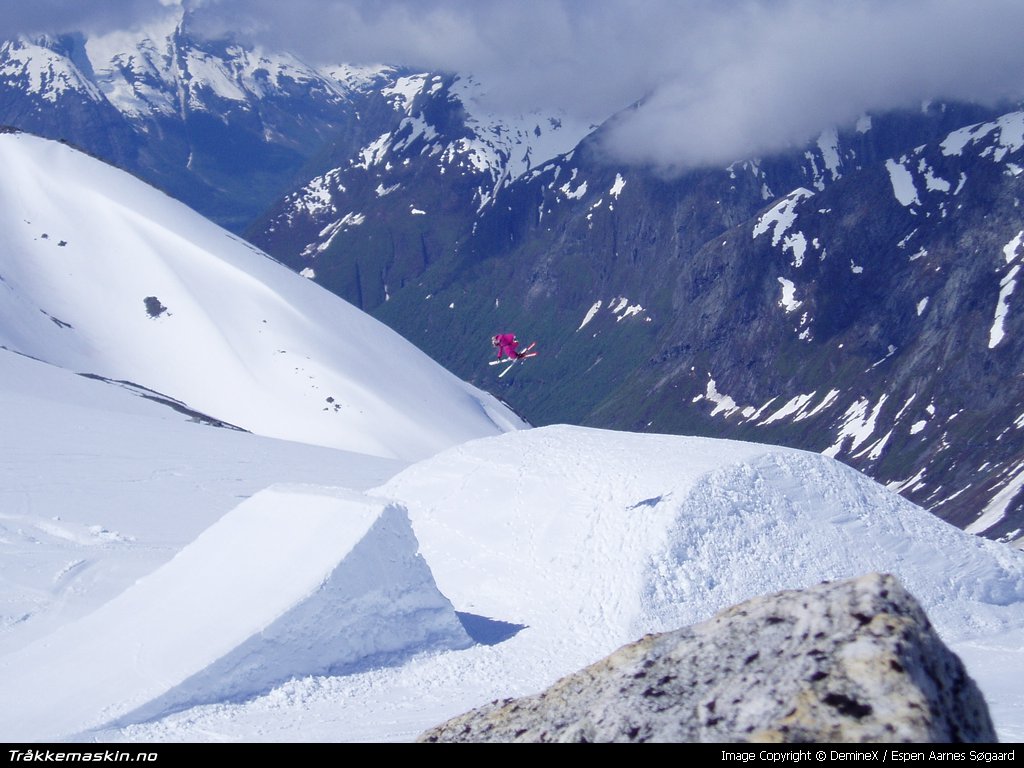 TRYKK FOR � LUKKE VINDUET