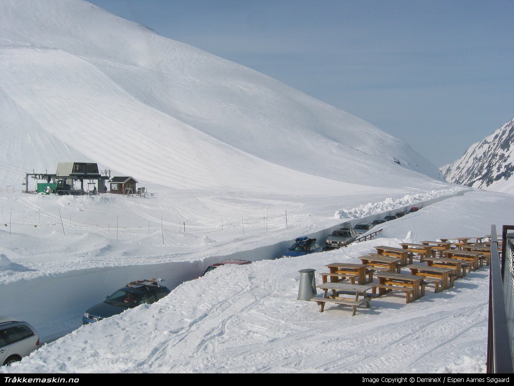 TRYKK FOR � LUKKE VINDUET