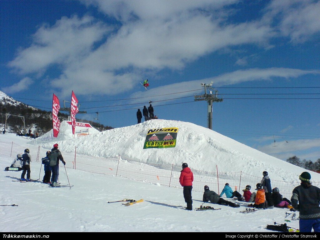 TRYKK FOR � LUKKE VINDUET