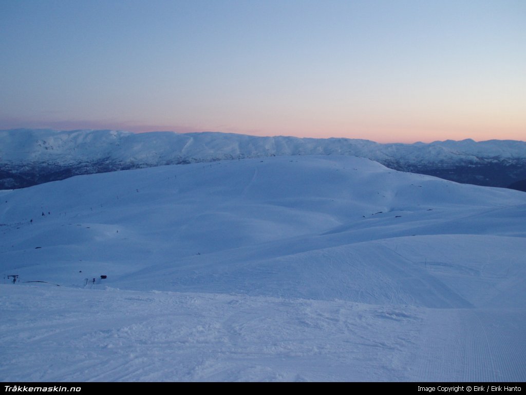 TRYKK FOR � LUKKE VINDUET