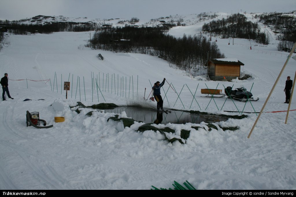 TRYKK FOR � LUKKE VINDUET