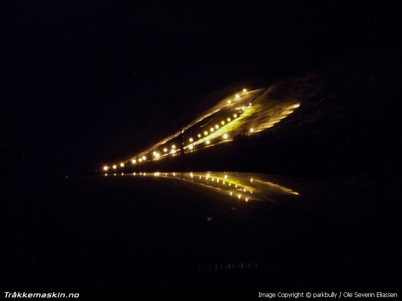 TRYKK FOR � LUKKE VINDUET