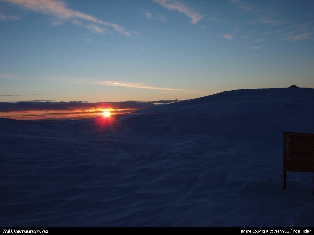 TRYKK FOR � LUKKE VINDUET