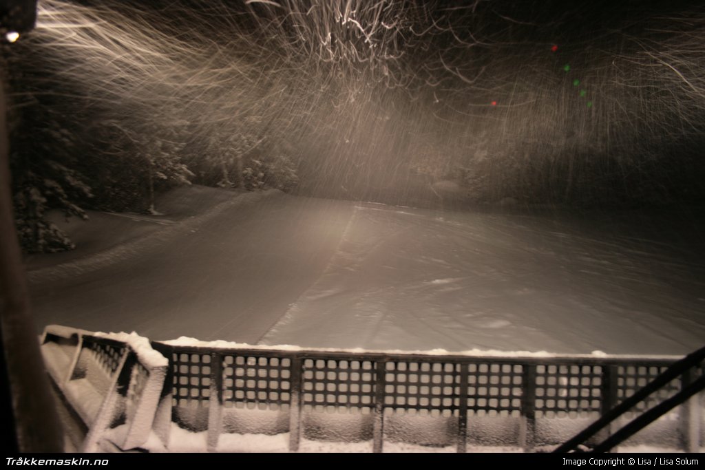 TRYKK FOR  LUKKE VINDUET