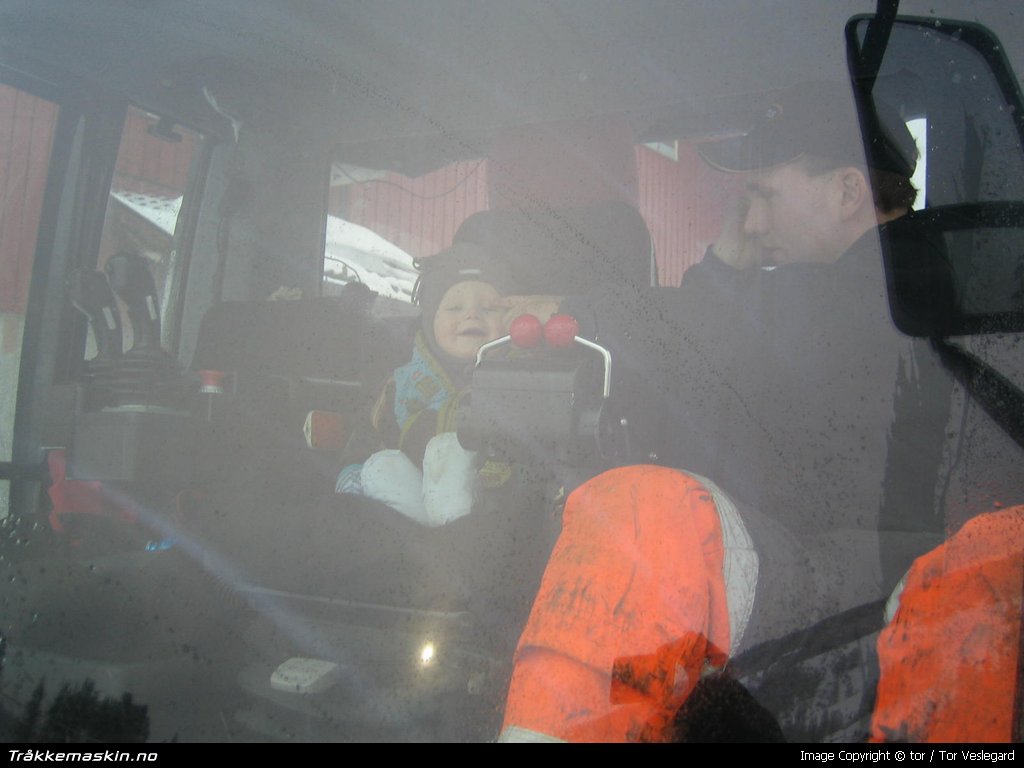 TRYKK FOR  LUKKE VINDUET