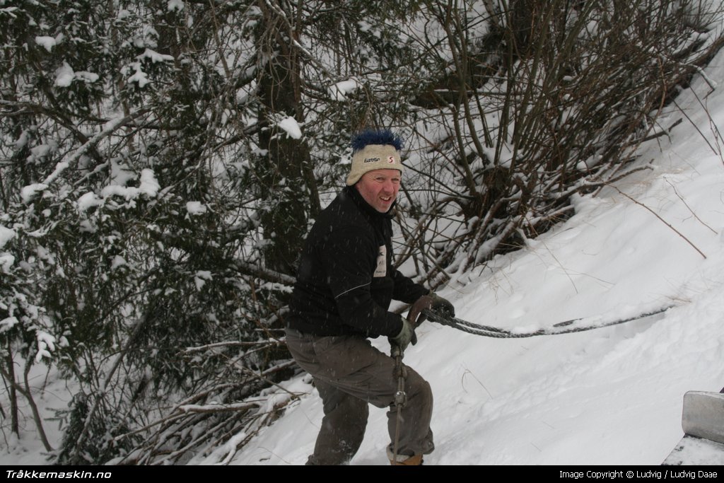 TRYKK FOR  LUKKE VINDUET