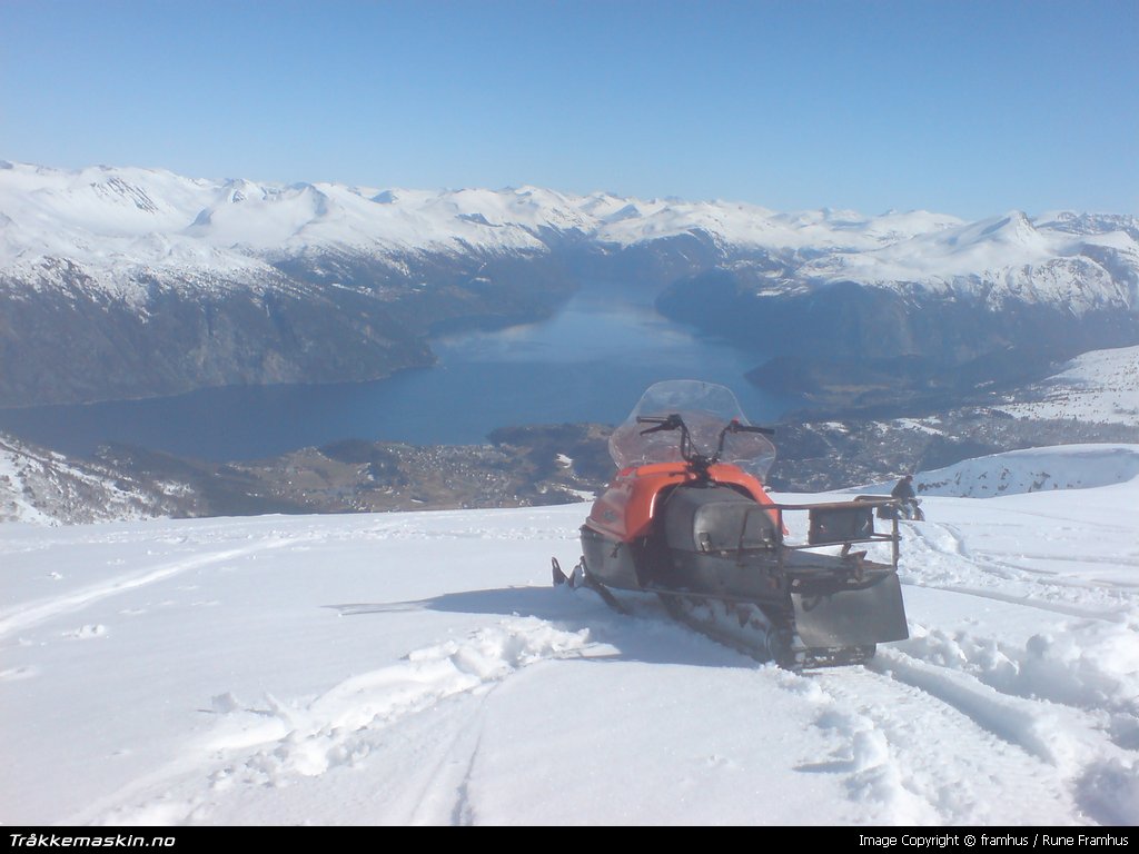 TRYKK FOR  LUKKE VINDUET