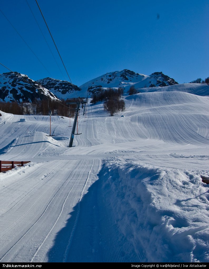 TRYKK FOR  LUKKE VINDUET