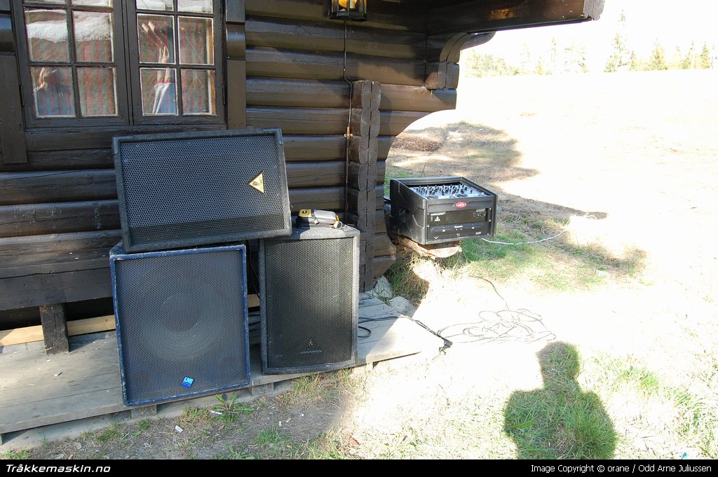 TRYKK FOR  LUKKE VINDUET