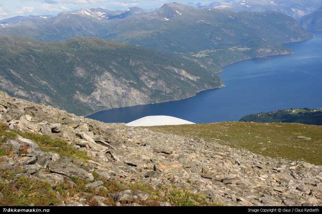 TRYKK FOR  LUKKE VINDUET