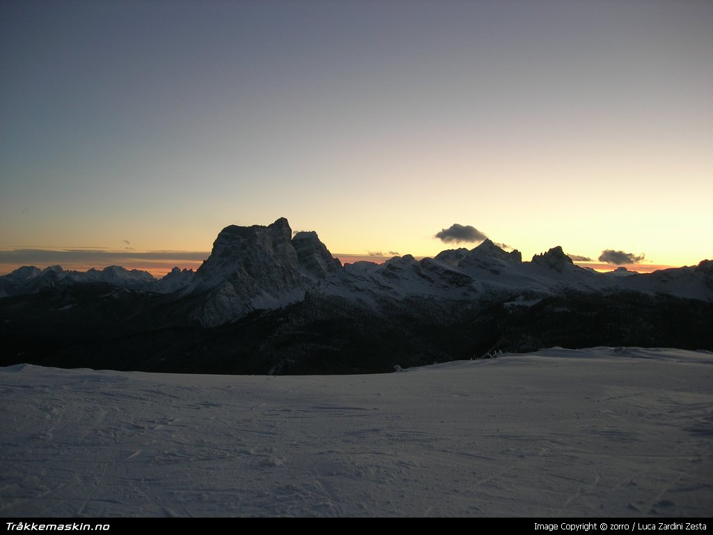 TRYKK FOR  LUKKE VINDUET