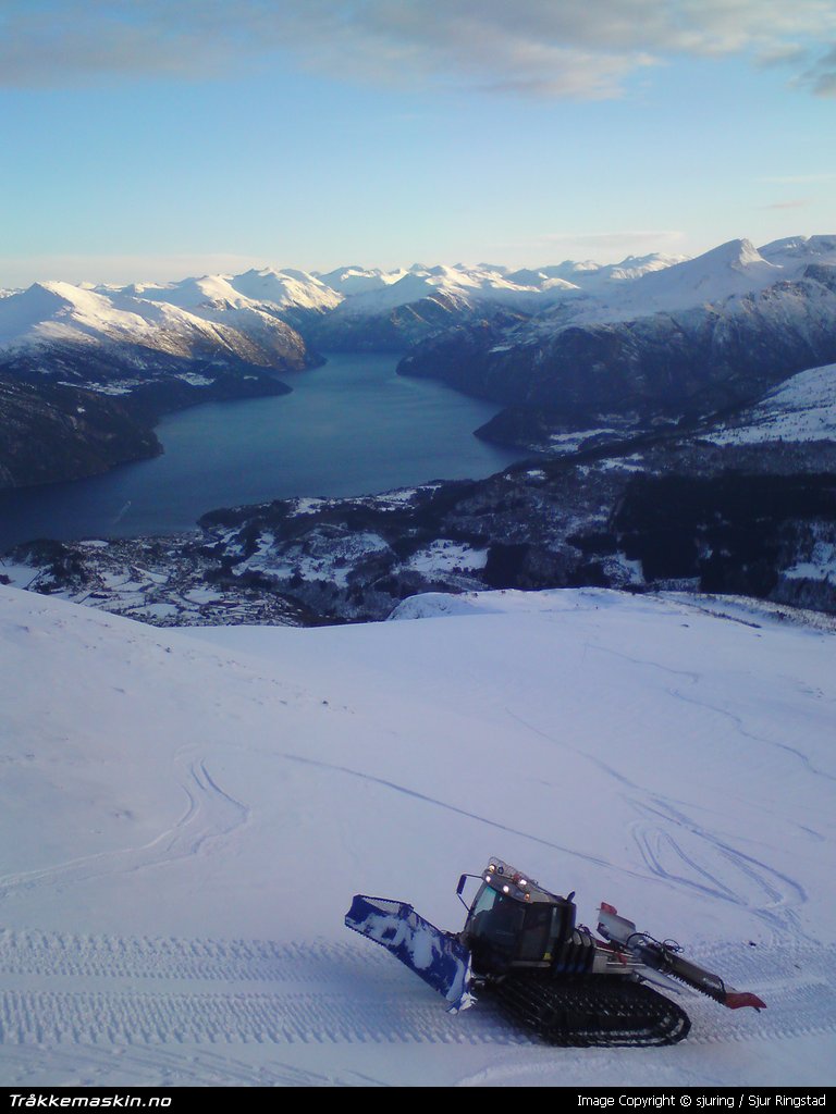TRYKK FOR  LUKKE VINDUET