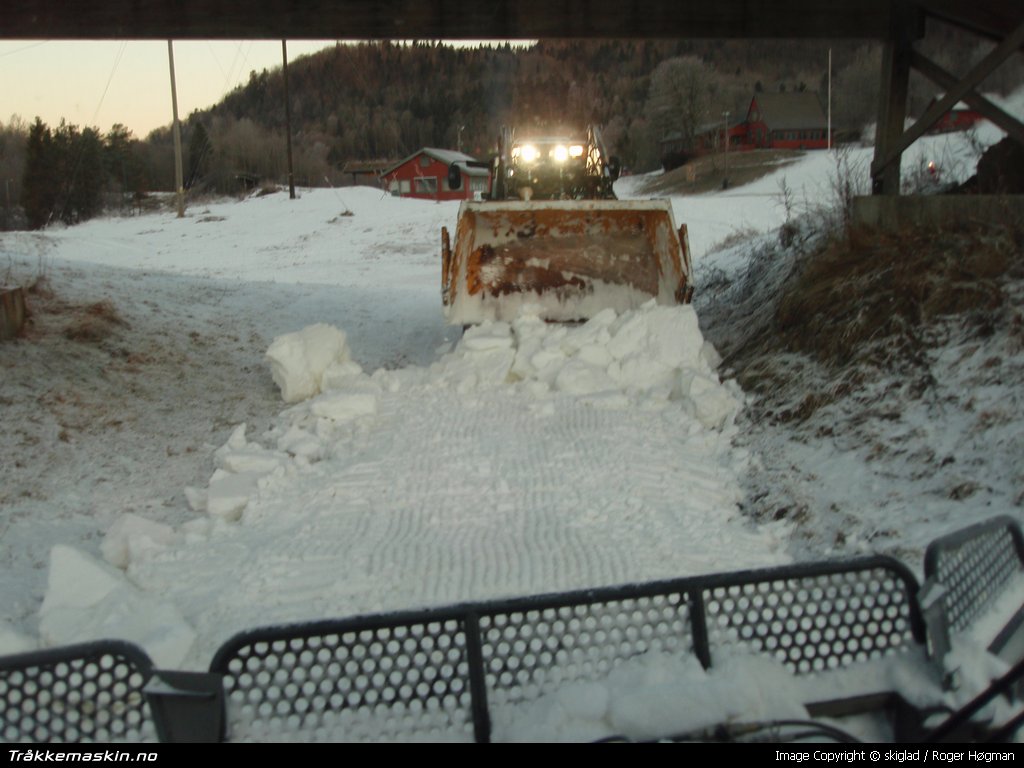 TRYKK FOR  LUKKE VINDUET