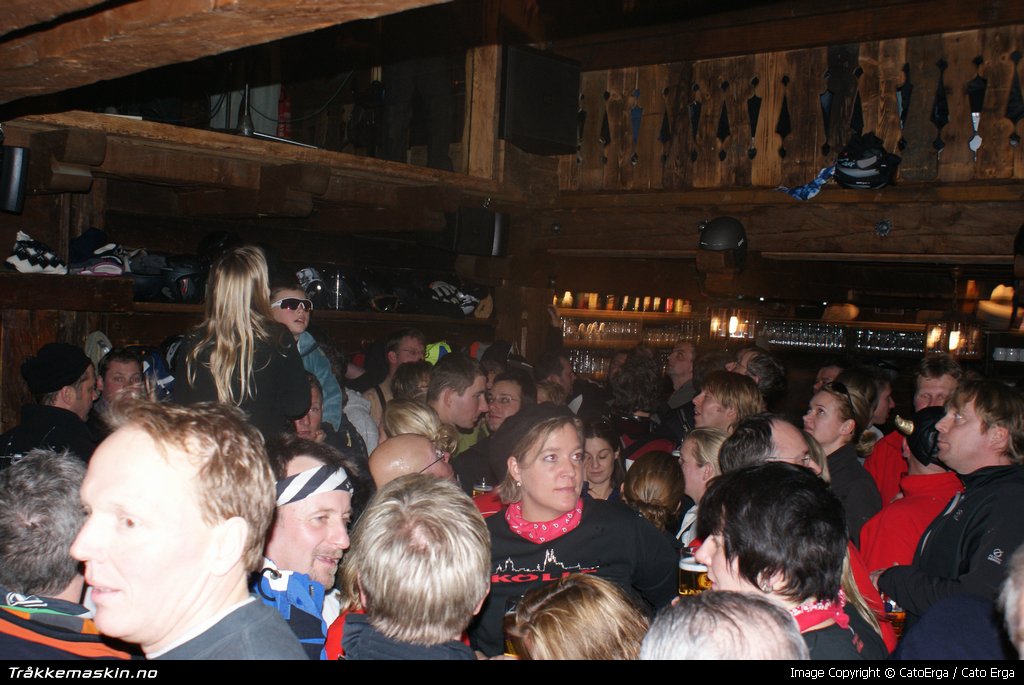 TRYKK FOR � LUKKE VINDUET