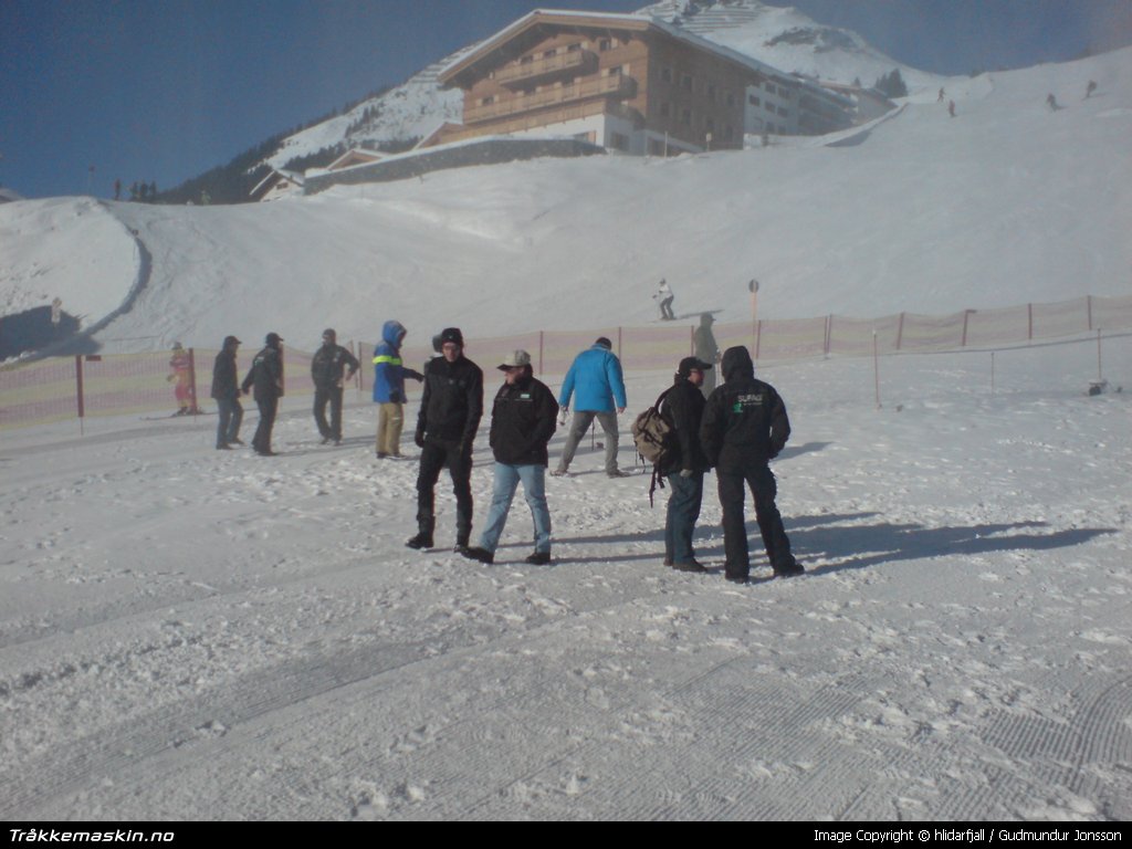 TRYKK FOR � LUKKE VINDUET