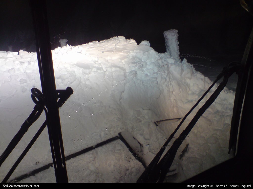 TRYKK FOR  LUKKE VINDUET