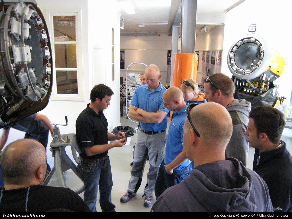 TRYKK FOR � LUKKE VINDUET