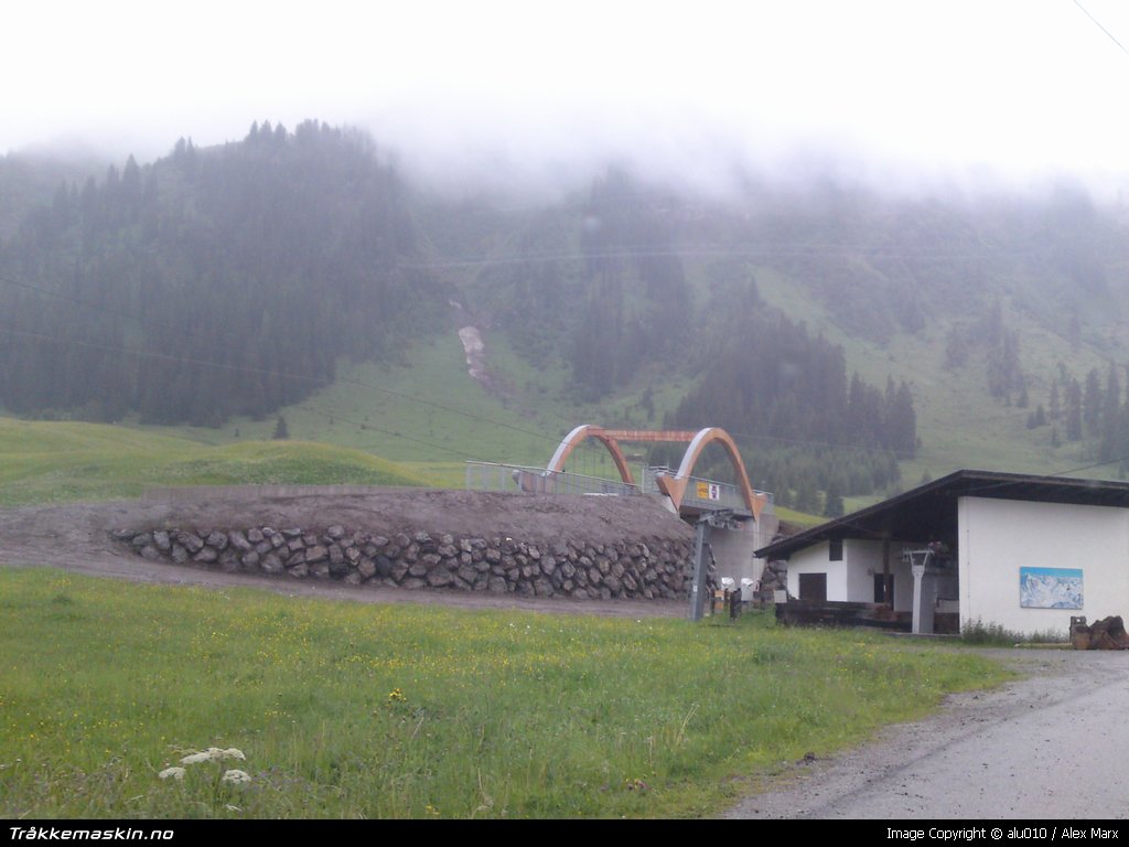 TRYKK FOR � LUKKE VINDUET