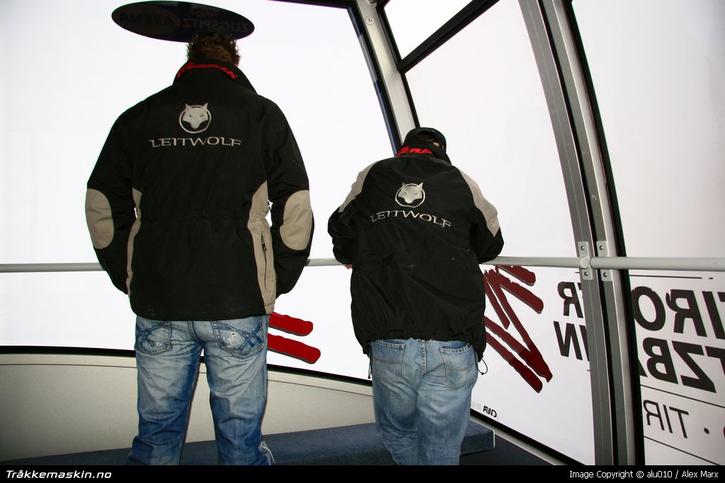 TRYKK FOR � LUKKE VINDUET