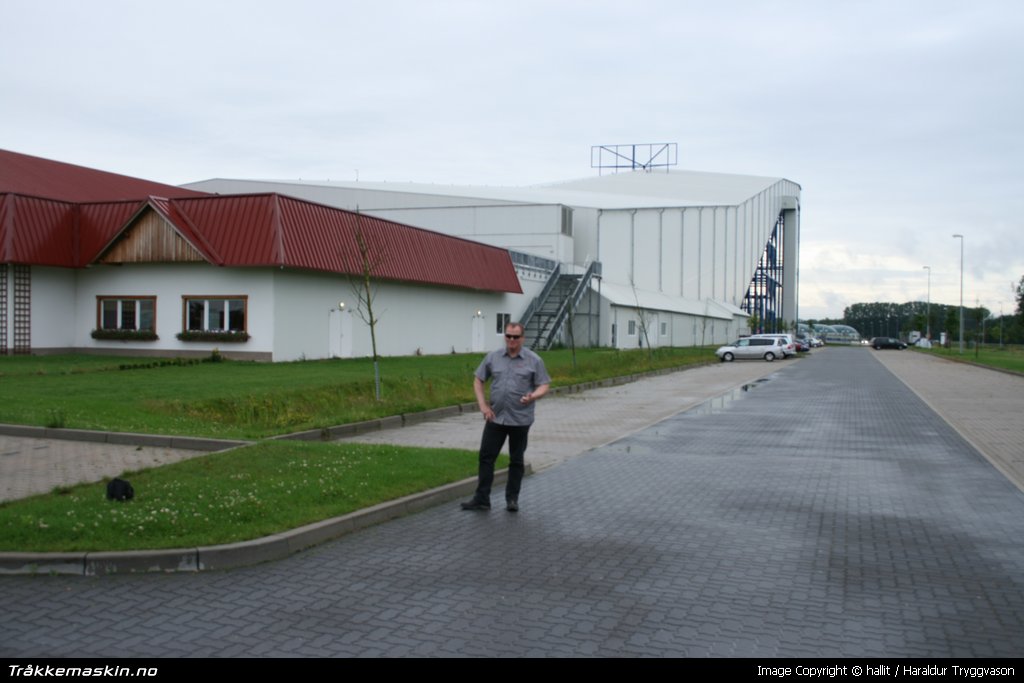 TRYKK FOR  LUKKE VINDUET