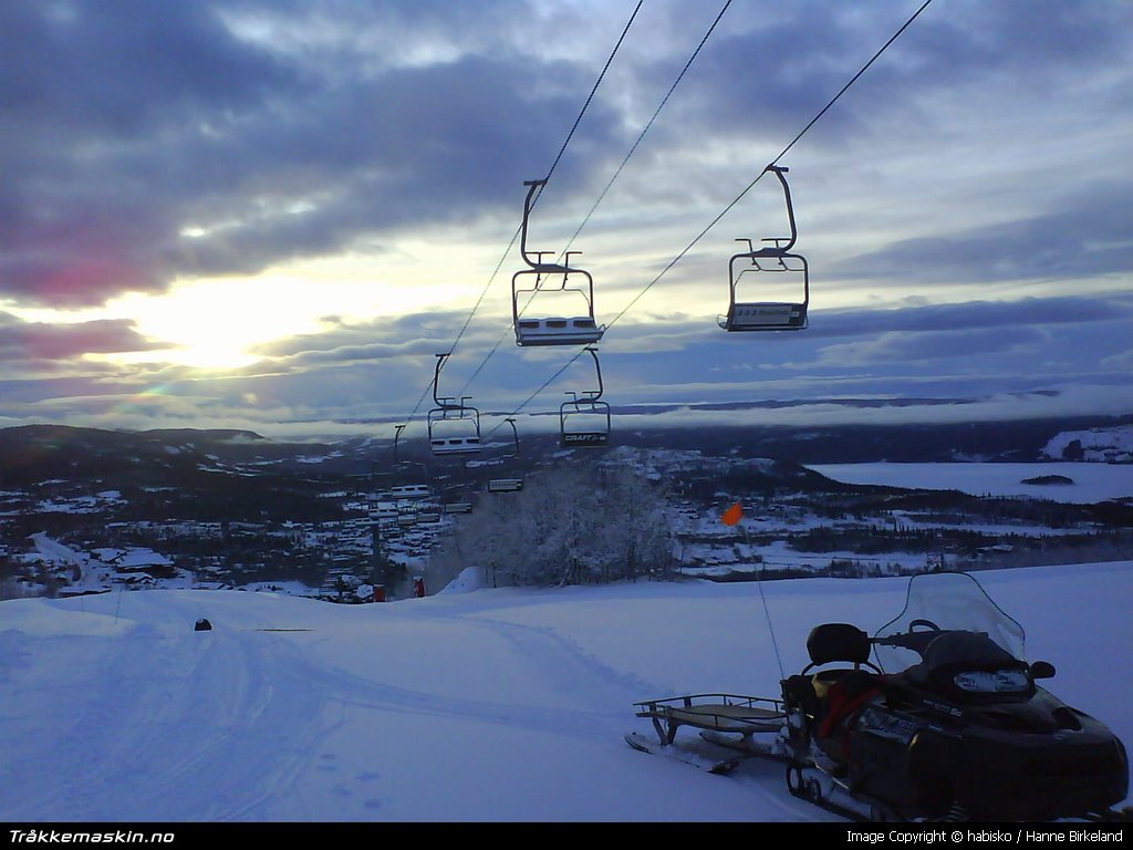 TRYKK FOR � LUKKE VINDUET