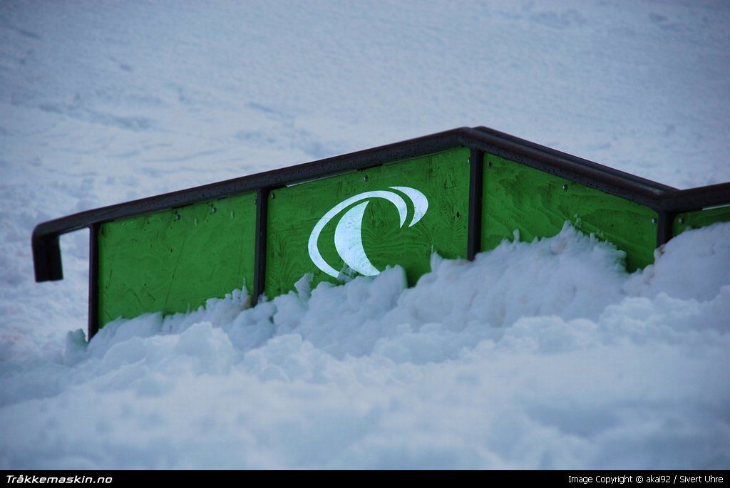 TRYKK FOR � LUKKE VINDUET