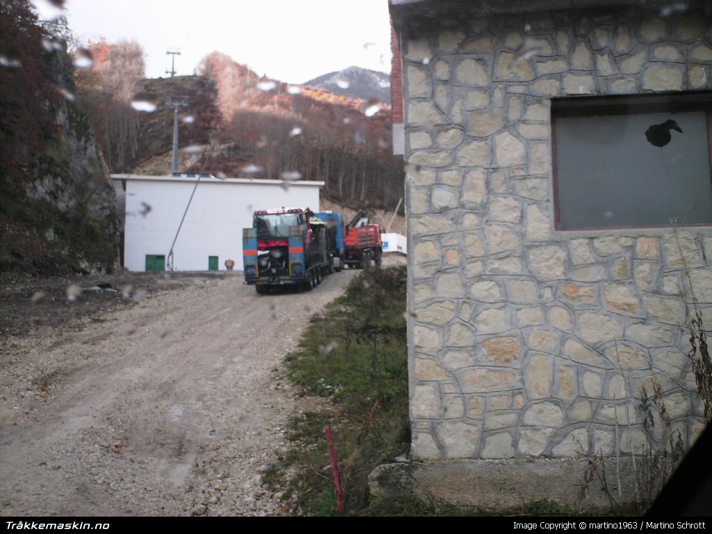 TRYKK FOR � LUKKE VINDUET