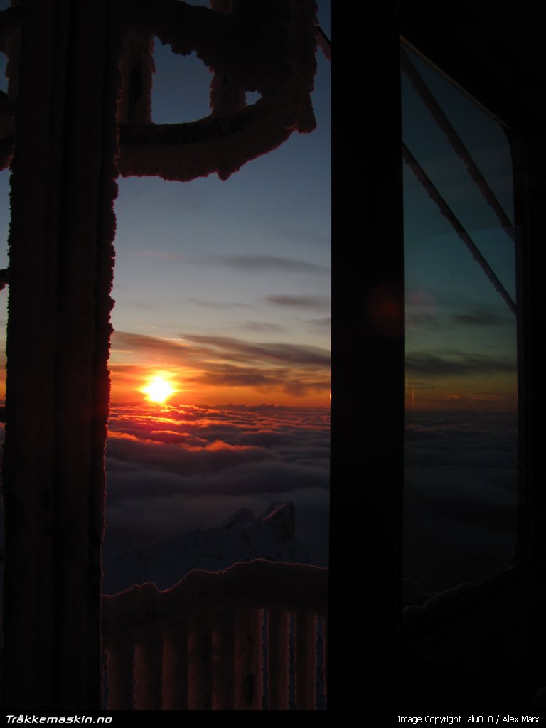 TRYKK FOR � LUKKE VINDUET