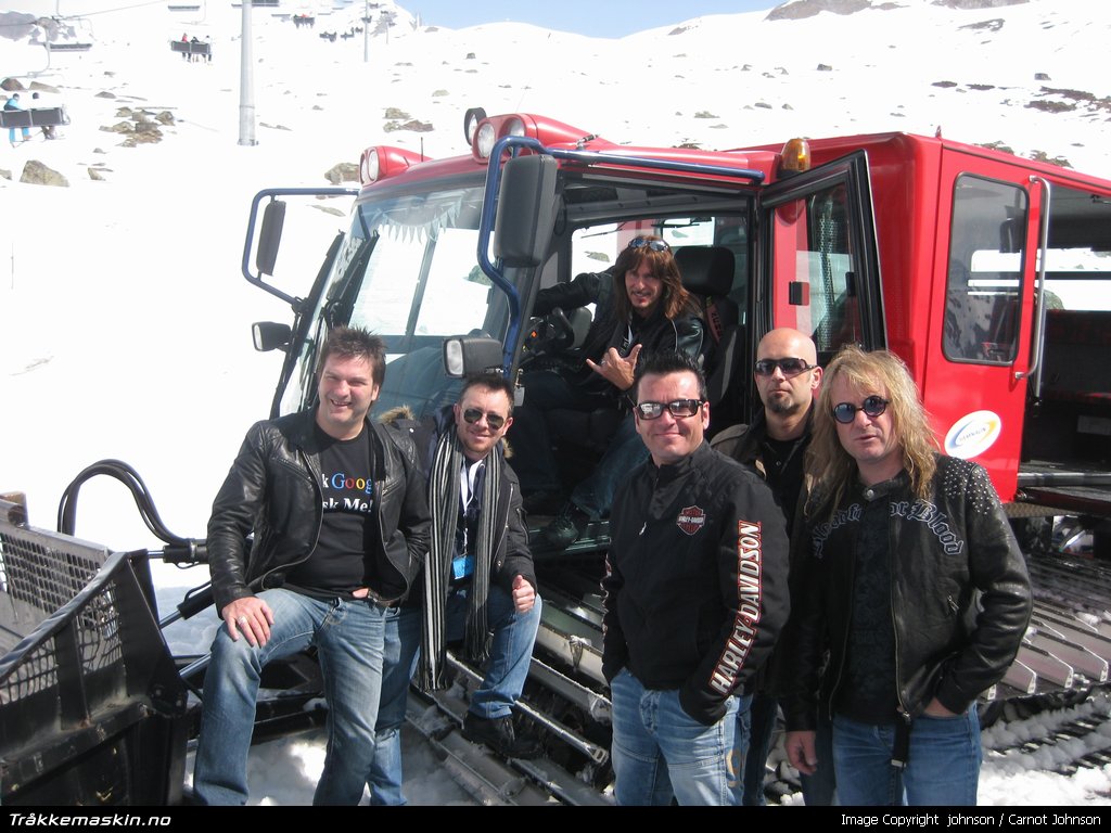 TRYKK FOR � LUKKE VINDUET