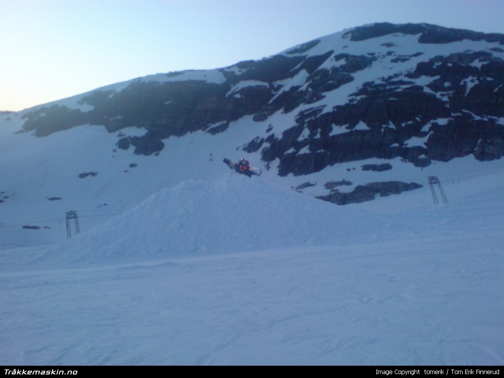 TRYKK FOR � LUKKE VINDUET