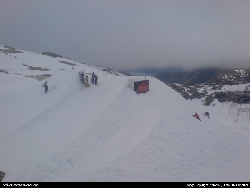 TRYKK FOR � LUKKE VINDUET