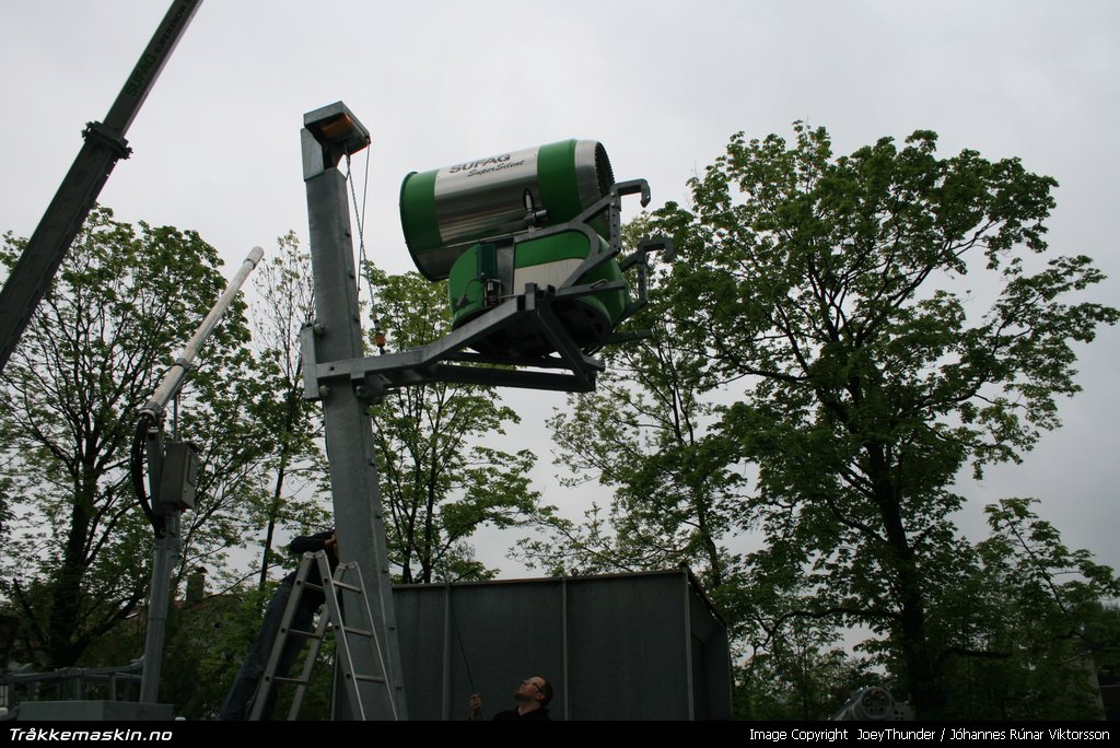 TRYKK FOR � LUKKE VINDUET