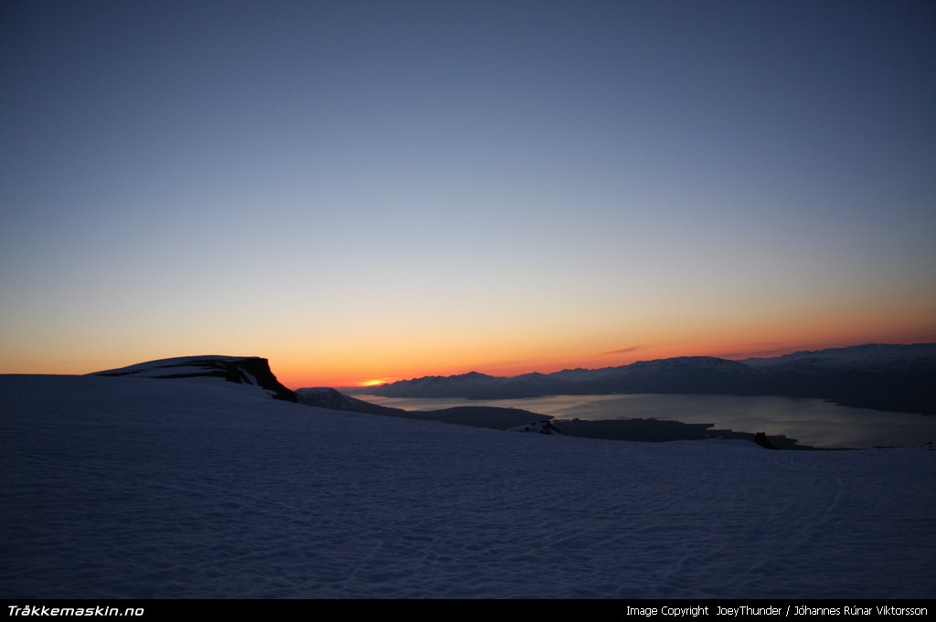 TRYKK FOR � LUKKE VINDUET