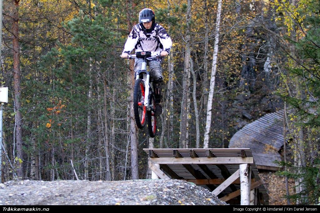 TRYKK FOR  LUKKE VINDUET