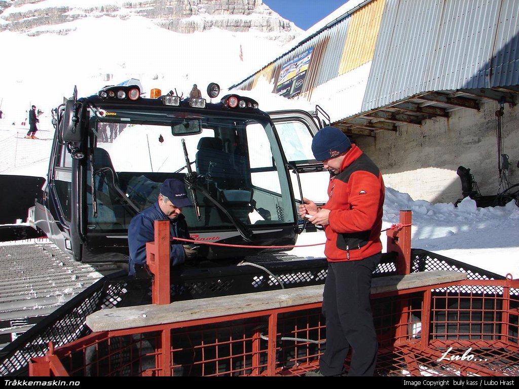 TRYKK FOR � LUKKE VINDUET