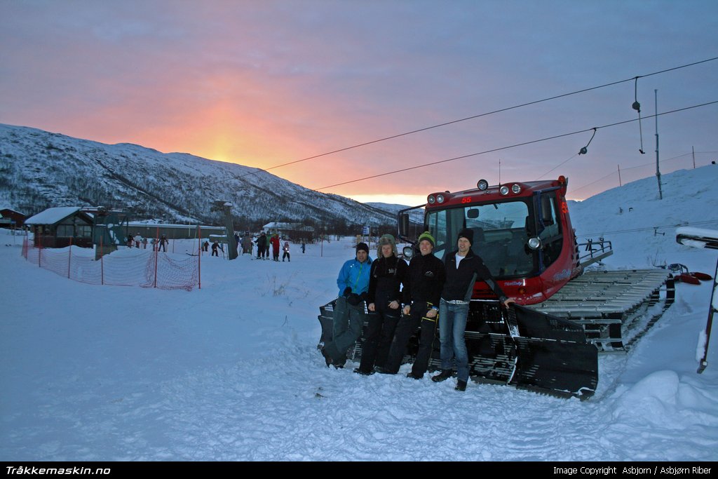 TRYKK FOR � LUKKE VINDUET