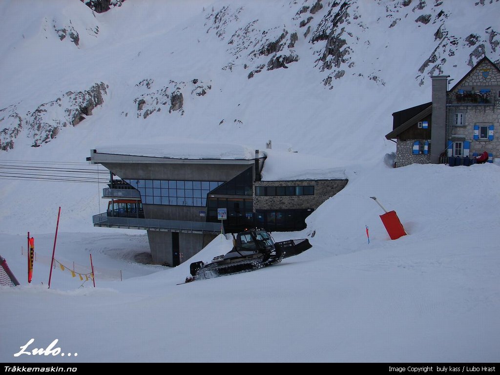 TRYKK FOR � LUKKE VINDUET