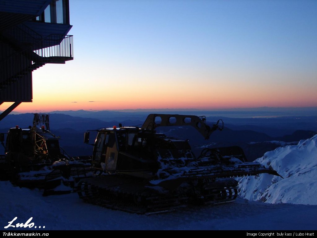 TRYKK FOR  LUKKE VINDUET