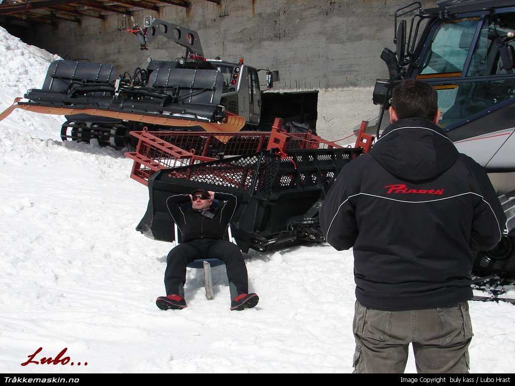 TRYKK FOR � LUKKE VINDUET