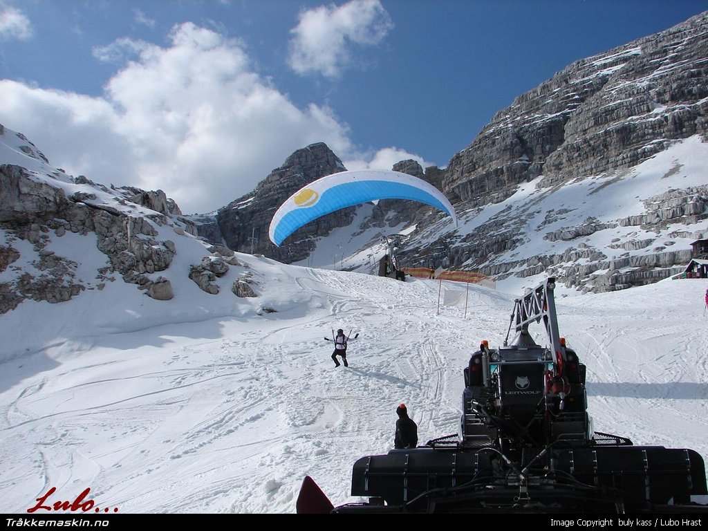 TRYKK FOR � LUKKE VINDUET