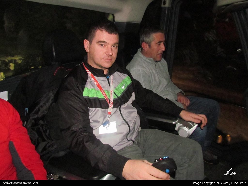 TRYKK FOR � LUKKE VINDUET